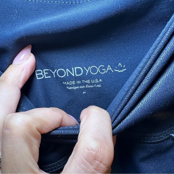 Beyond Yoga Smoky Blue High Rise Leggings Faux Leather Effect‎ Small - Picture 3 of 6